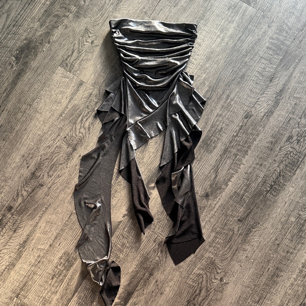 Akira Metallic Black Ruffled Tube Top